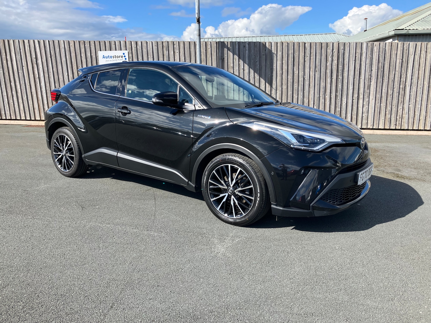 Used Toyota C-HR 2020 for sale - 75440759: Photo 2