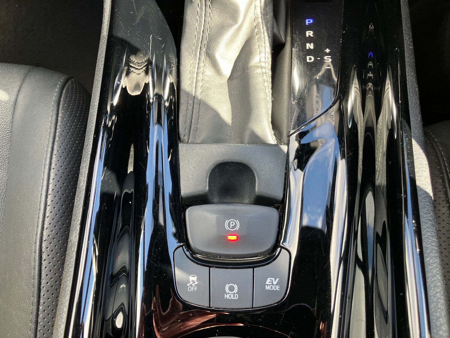 Used Toyota C-HR 2020 for sale - 75440759: Photo 29