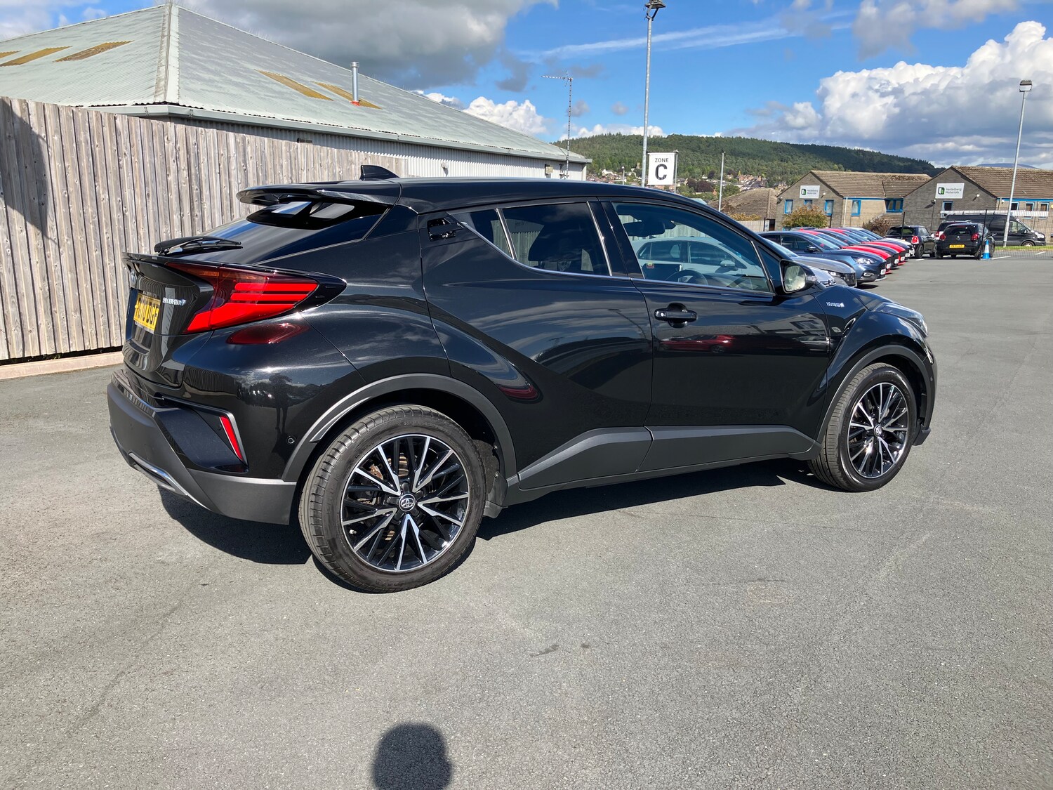 Used Toyota C-HR 2020 for sale - 75440759: Photo 4