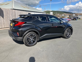 Used Toyota C-HR 2025 for sale - 75440759: Photo