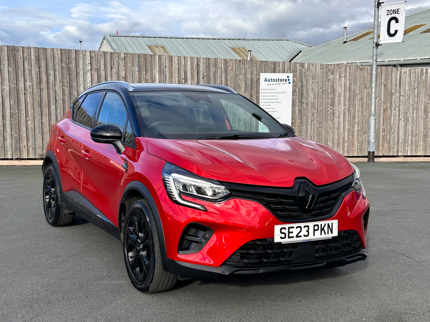 Used Renault Captur 2023 for sale - 76357705: Photo 1