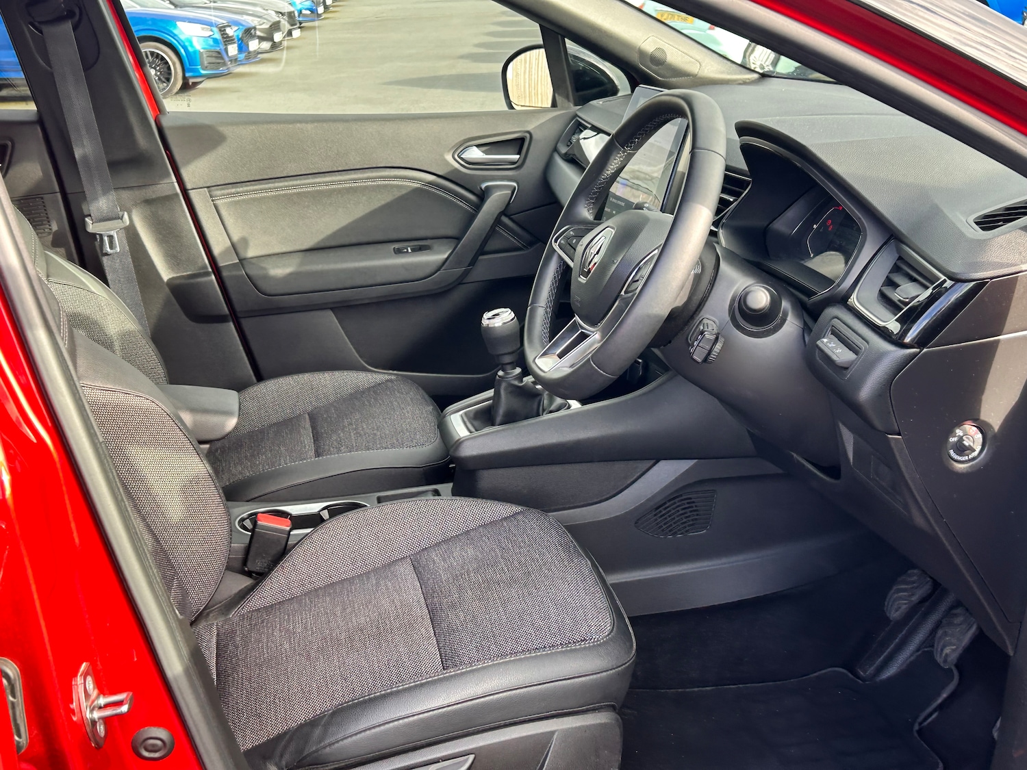 Used Renault Captur 2023 for sale - 76357705: Photo 18