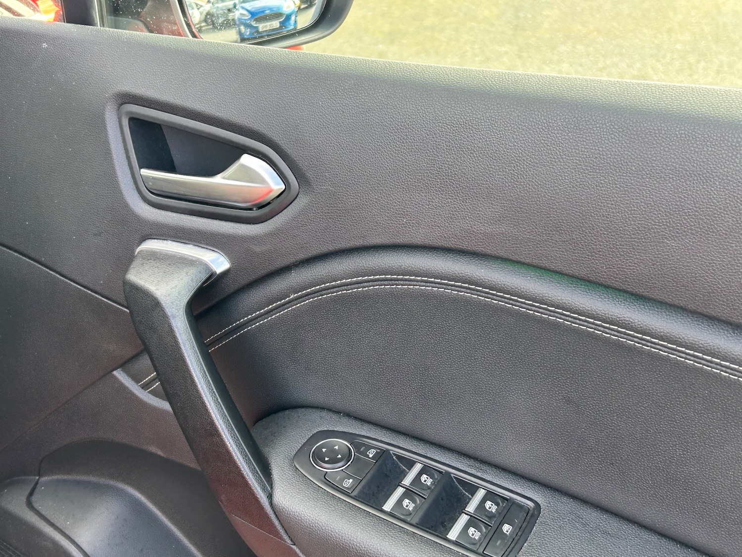 Used Renault Captur 2023 for sale - 76357705: Photo 19