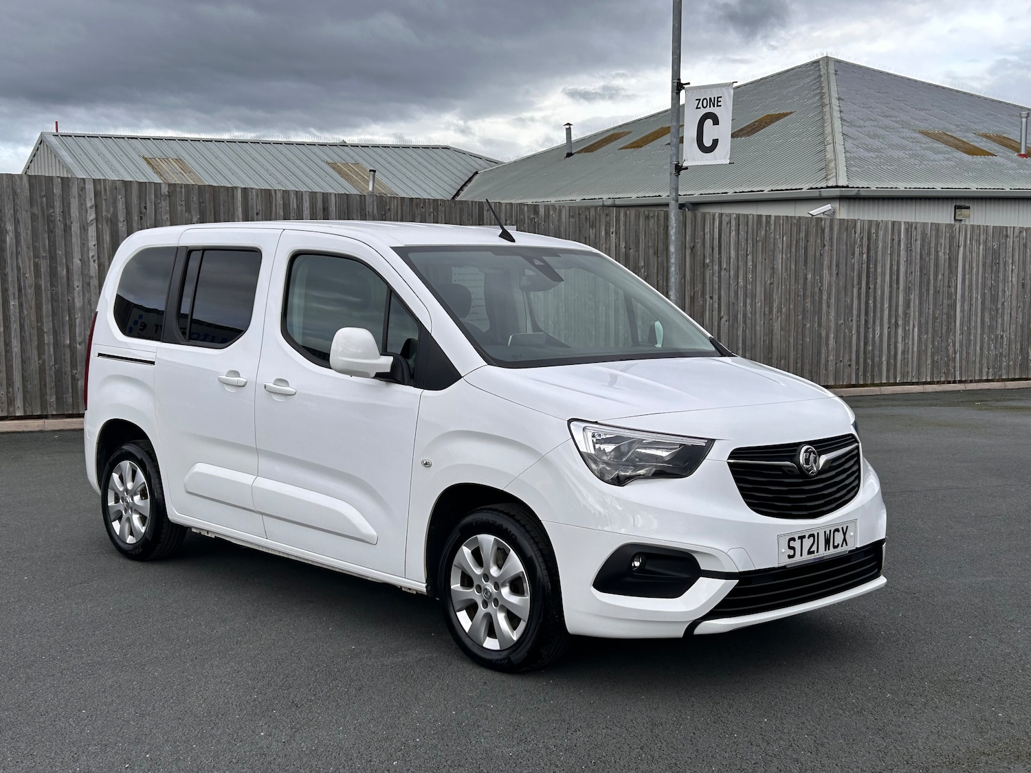 Used Vauxhall Combo Life 2021 for sale - 76148957: Photo 2