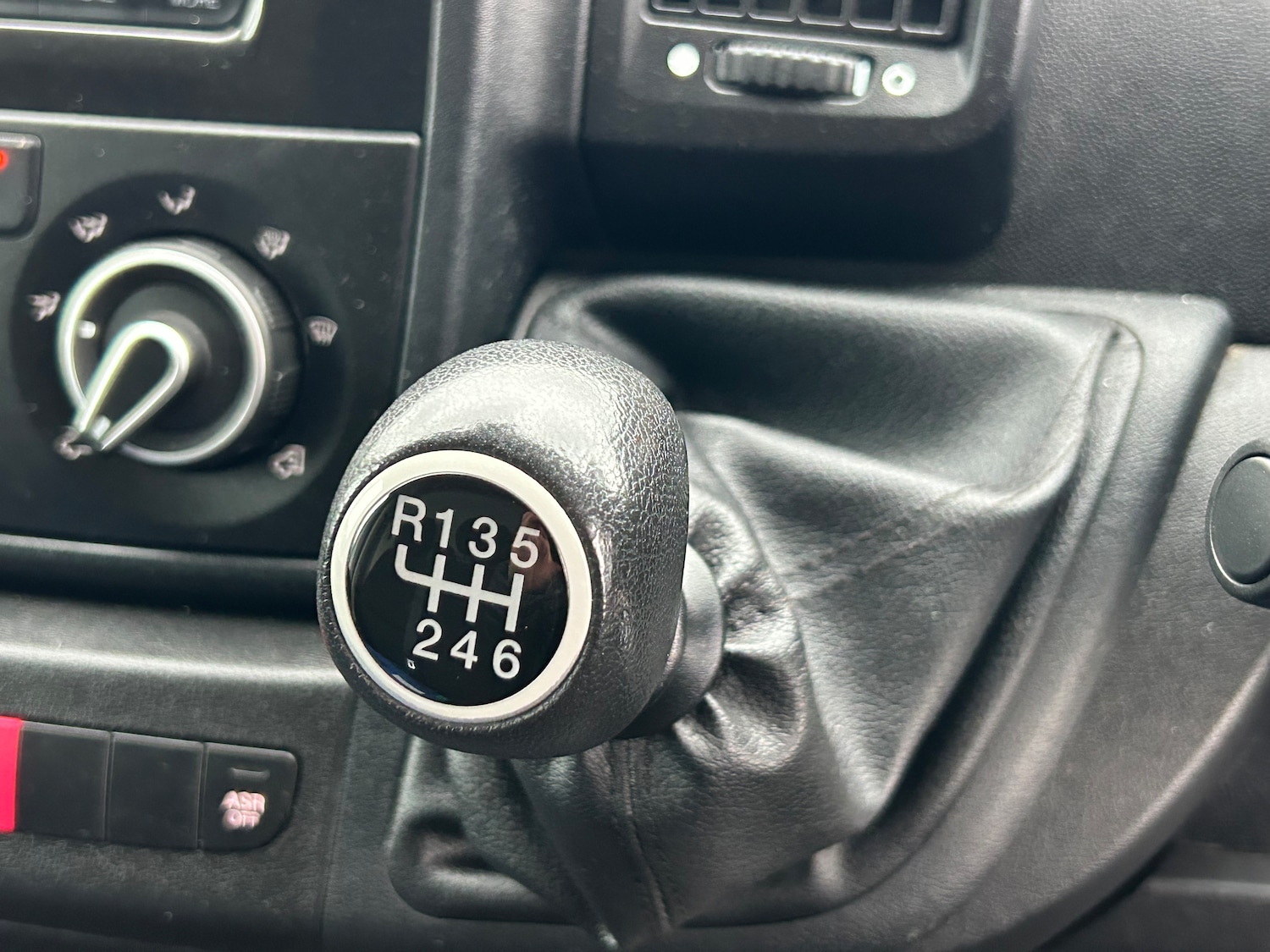 Used Peugeot Boxer 2022 for sale - 76401734: Photo 31