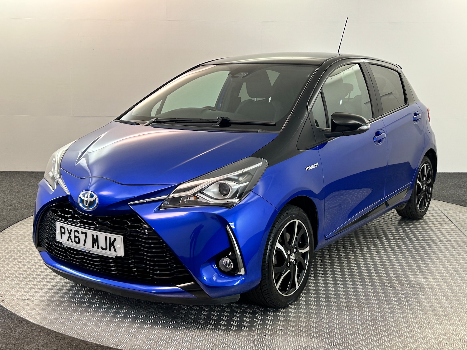 Used Toyota Yaris 2017 for sale - 76158165: Photo 11