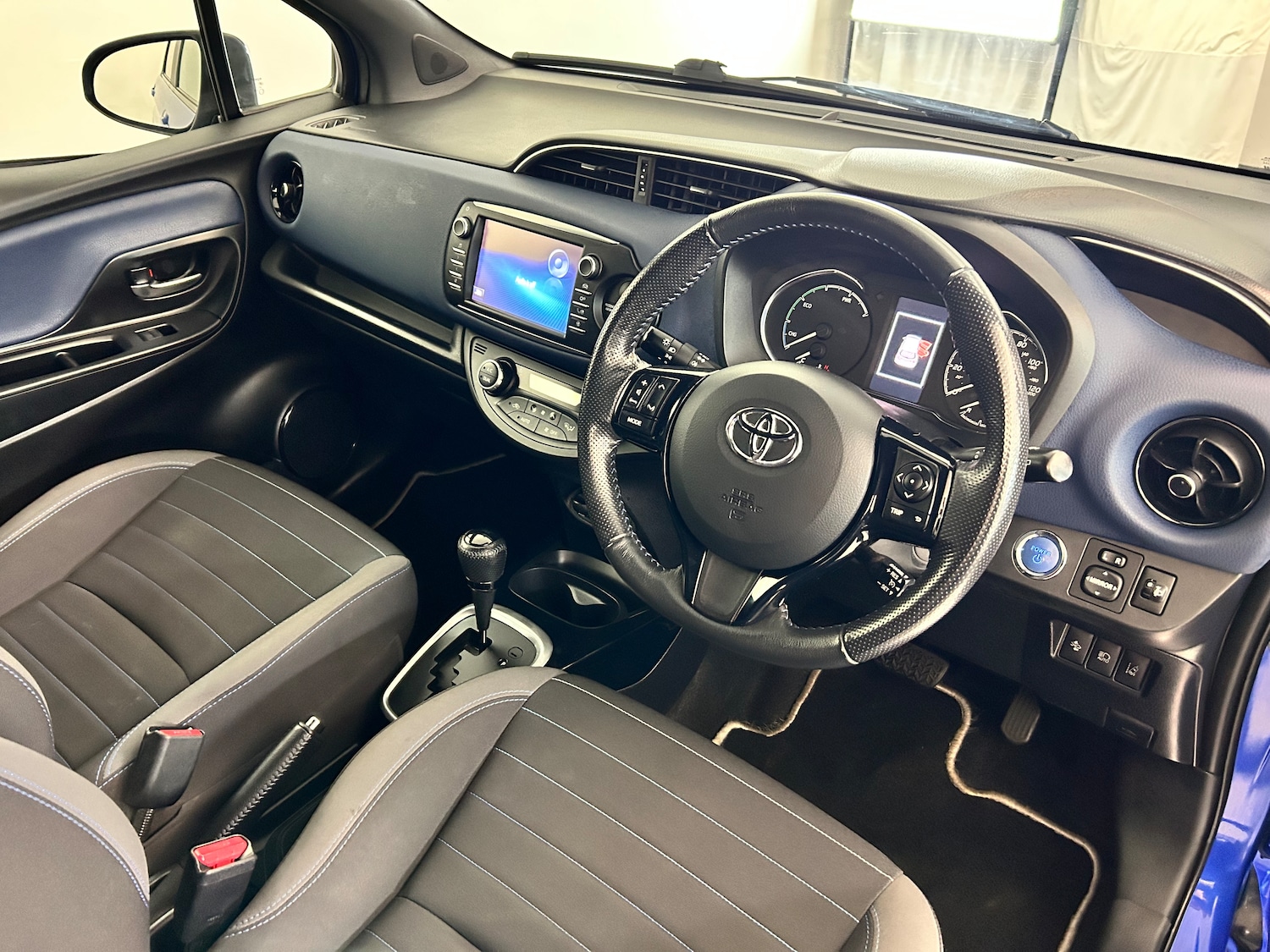 Used Toyota Yaris 2017 for sale - 76158165: Photo 19