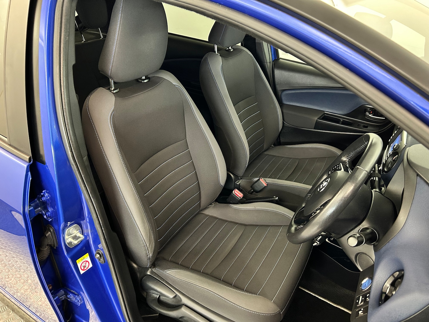 Used Toyota Yaris 2017 for sale - 76158165: Photo 20