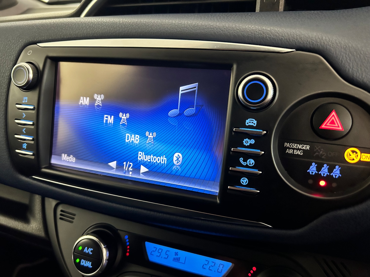 Used Toyota Yaris 2017 for sale - 76158165: Photo 29