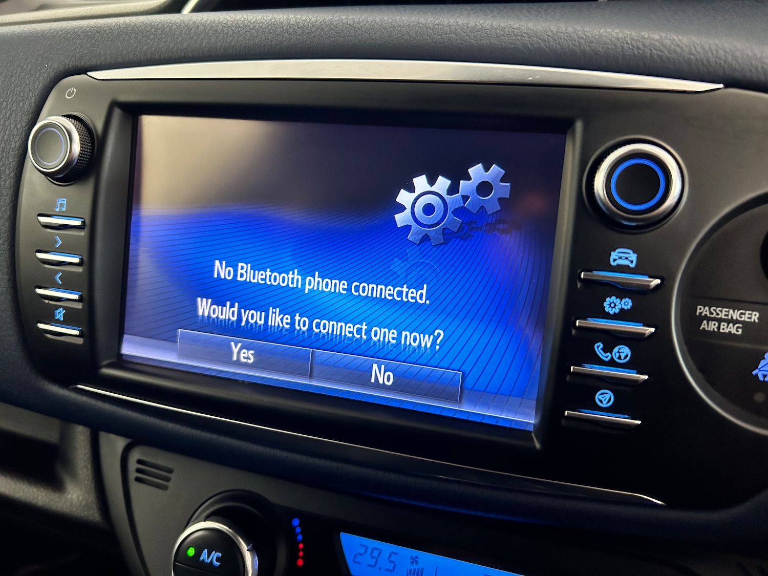 Used Toyota Yaris 2017 for sale - 76158165: Photo 30