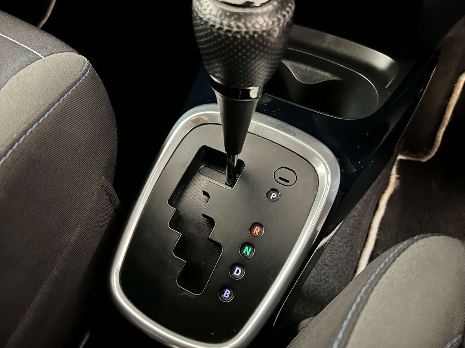 Used Toyota Yaris 2017 for sale - 76158165: Photo 32