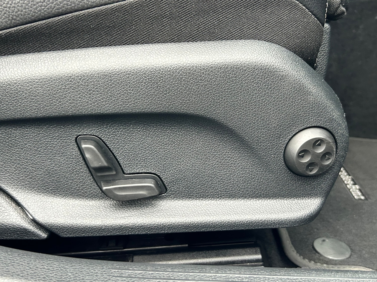 Used Mercedes-Benz C Class 2019 for sale - 75574846: Photo 30