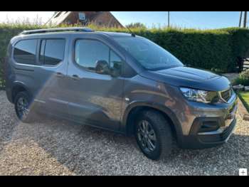 2022 - 1.5 BlueHDi 100 Allure Premium [7 Seats] 5dr