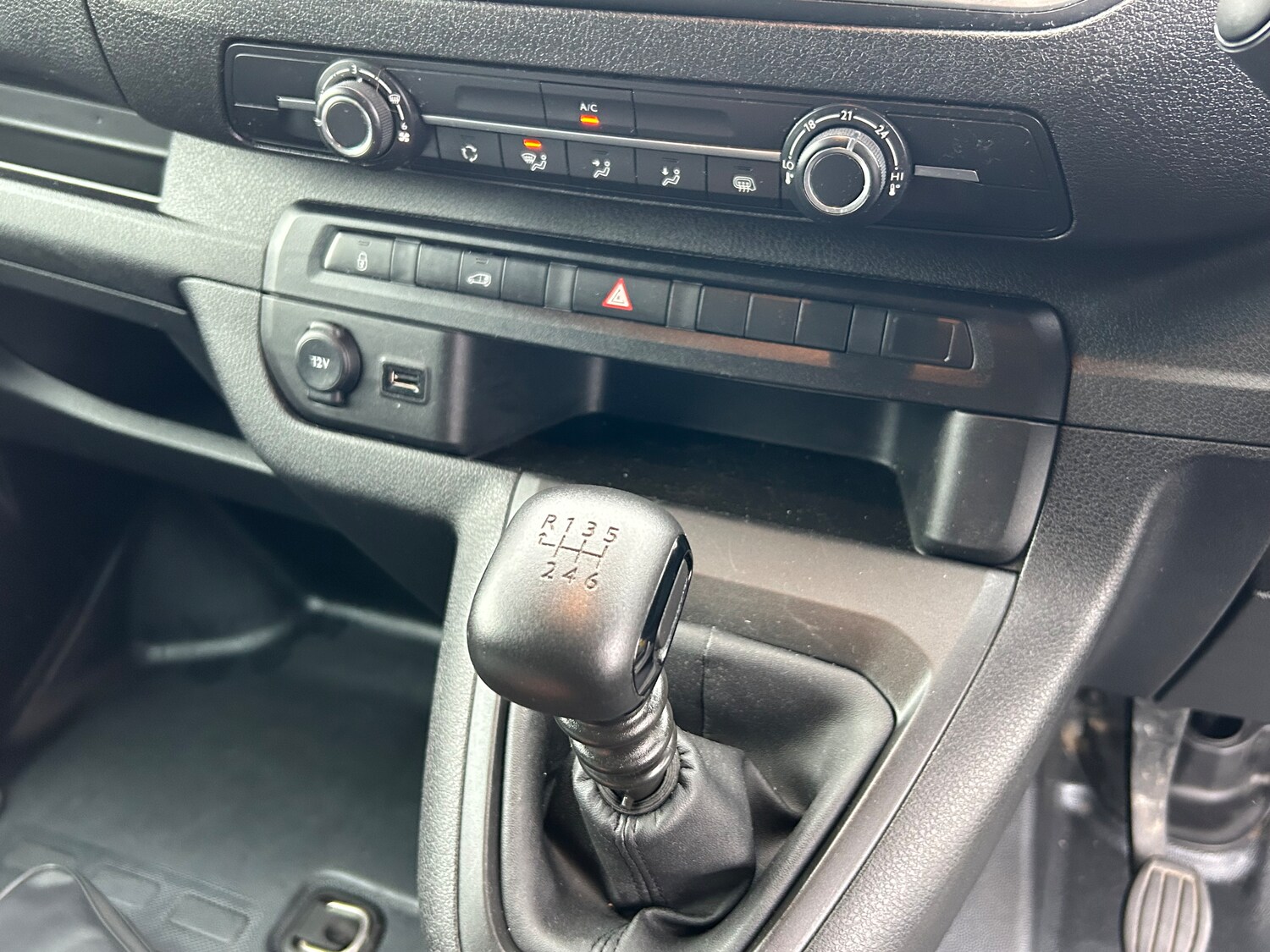 Used Peugeot Expert 2023 for sale - 76298710: Photo 23