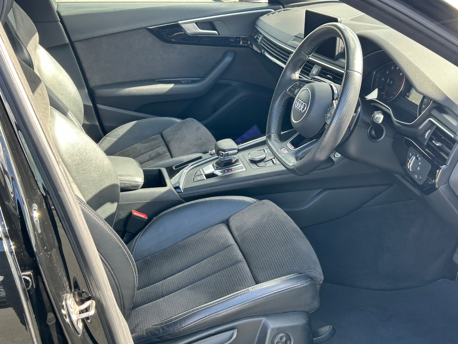 Used Audi A4 2019 for sale - 75681328: Photo 21