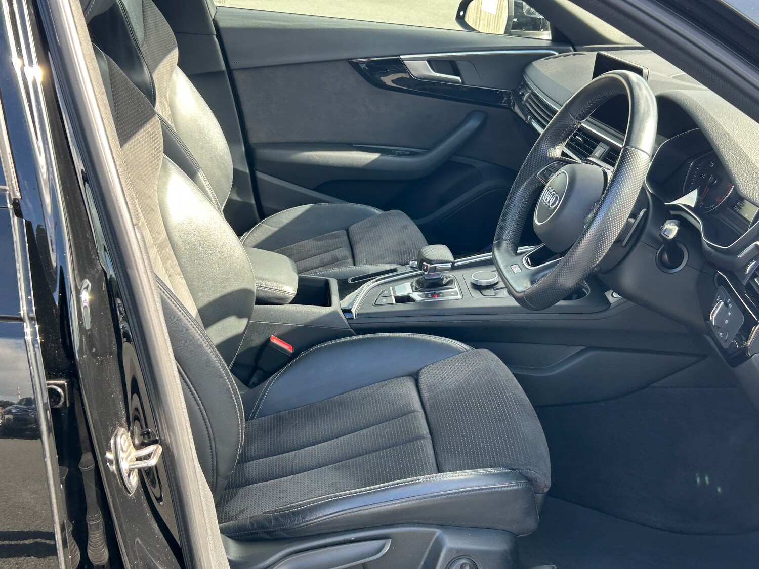 Used Audi A4 2019 for sale - 75681328: Photo 26
