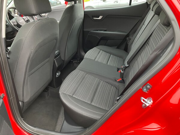 Used Kia Stonic 2022 for sale - 74436106: Photo 11