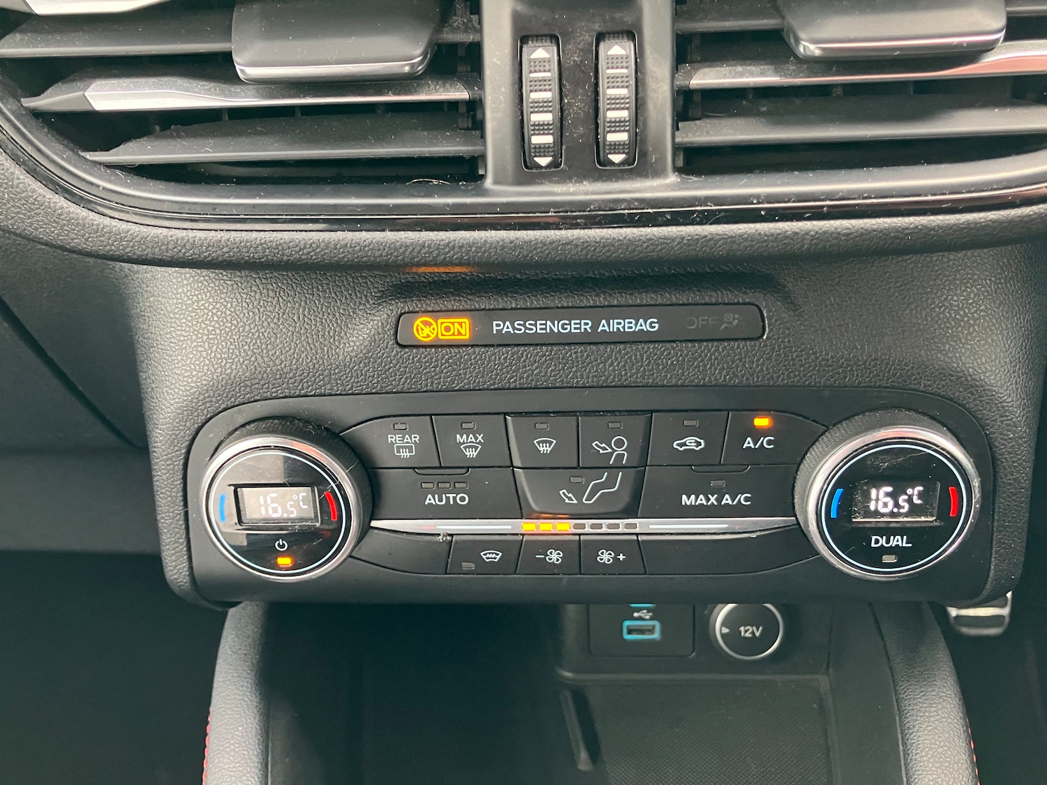 Used Ford Kuga 2020 for sale - 75962525: Photo 34