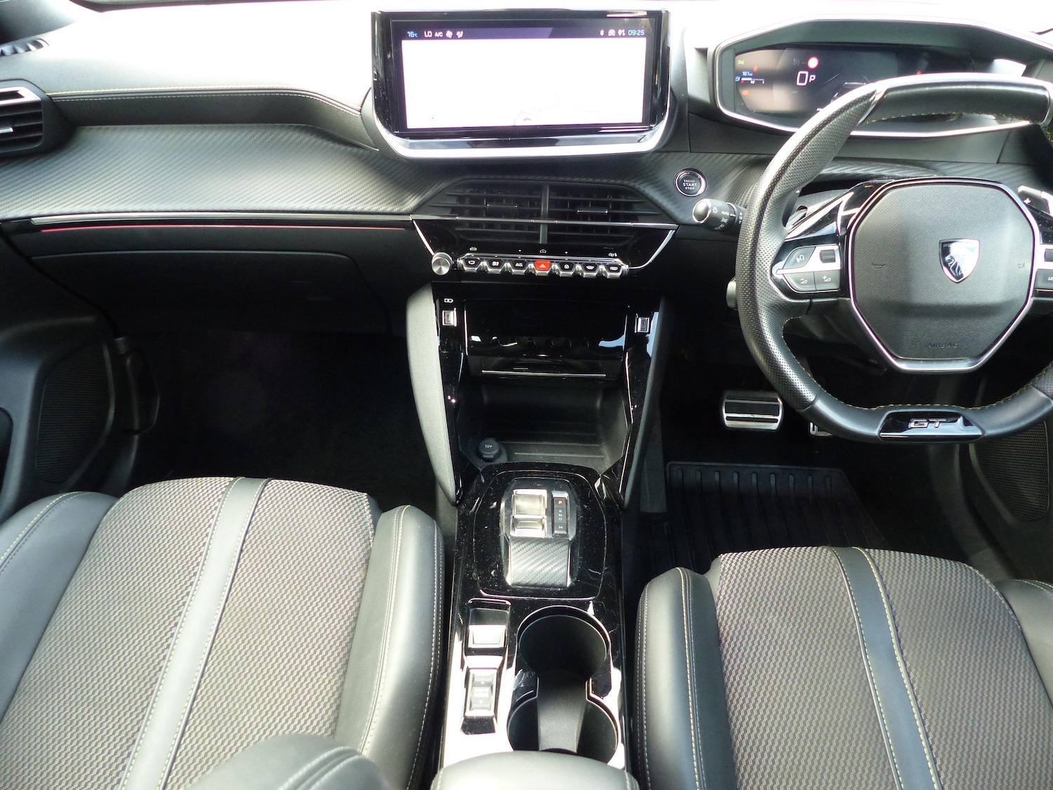 Used Peugeot 2008 2023 for sale - 76535193: Photo 10