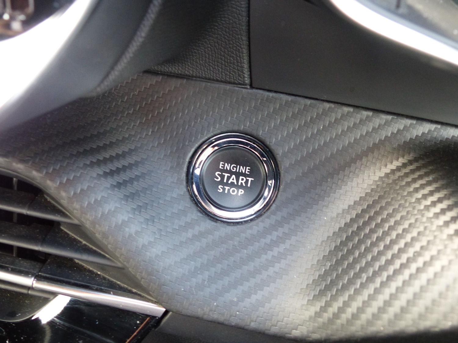 Used Peugeot 2008 2023 for sale - 76535193: Photo 18