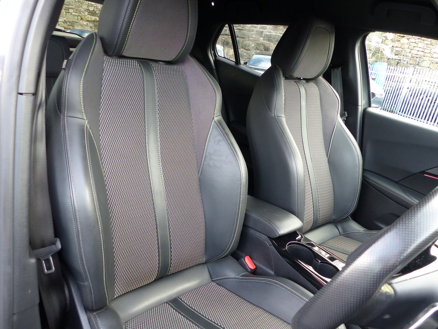 Used Peugeot 2008 2023 for sale - 76535193: Photo 5