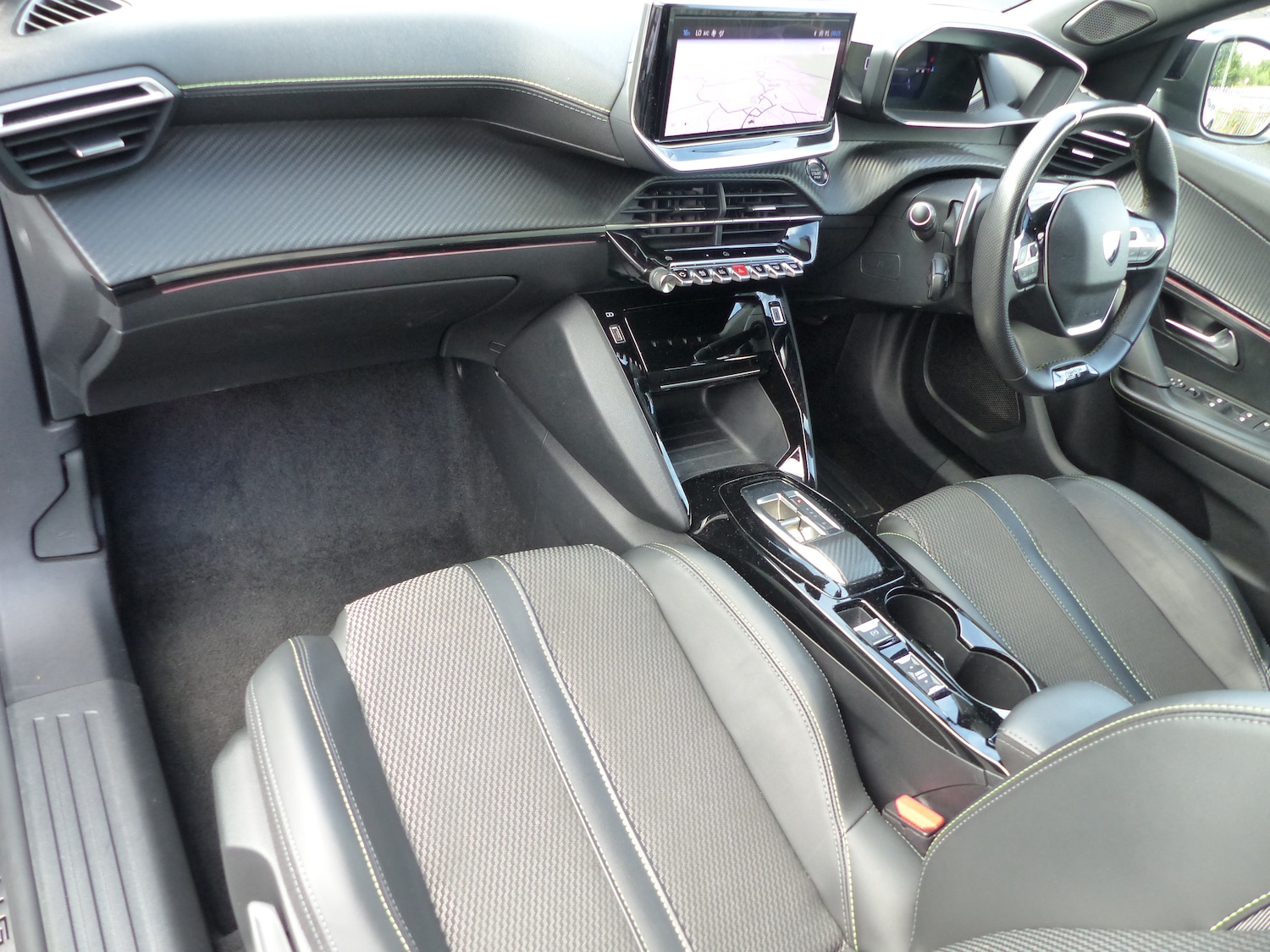 Used Peugeot 2008 2023 for sale - 76535193: Photo 7