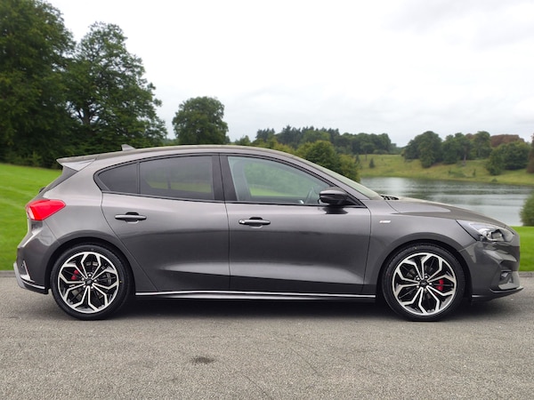 Used Ford Focus 2021 for sale - 74871992: Photo 2