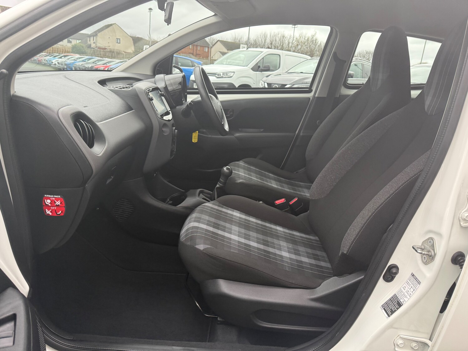 Used Peugeot 108 2018 for sale - 76610974: Photo 26