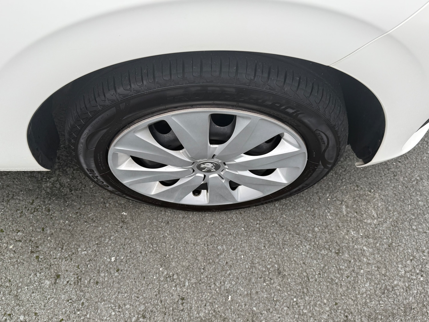 Used Peugeot 108 2018 for sale - 76610974: Photo 9