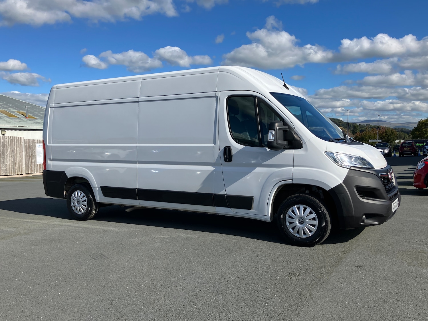 Used Vauxhall Movano 2023 for sale - 76082052: Photo 2