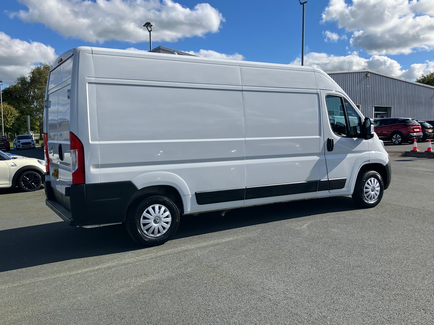 Used Vauxhall Movano 2023 for sale - 76082052: Photo 4