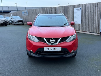 Used Nissan Qashqai 2017 for sale - 76148954: Photo 2