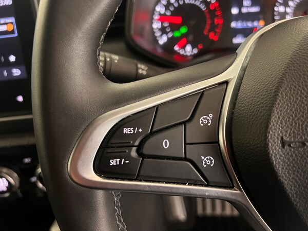 Used Renault Clio 2022 for sale - 74291105: Photo 18