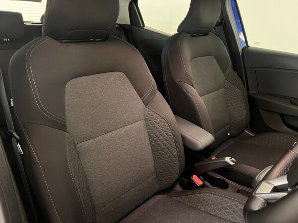 Used Renault Clio 2022 for sale - 74291105: Photo 25
