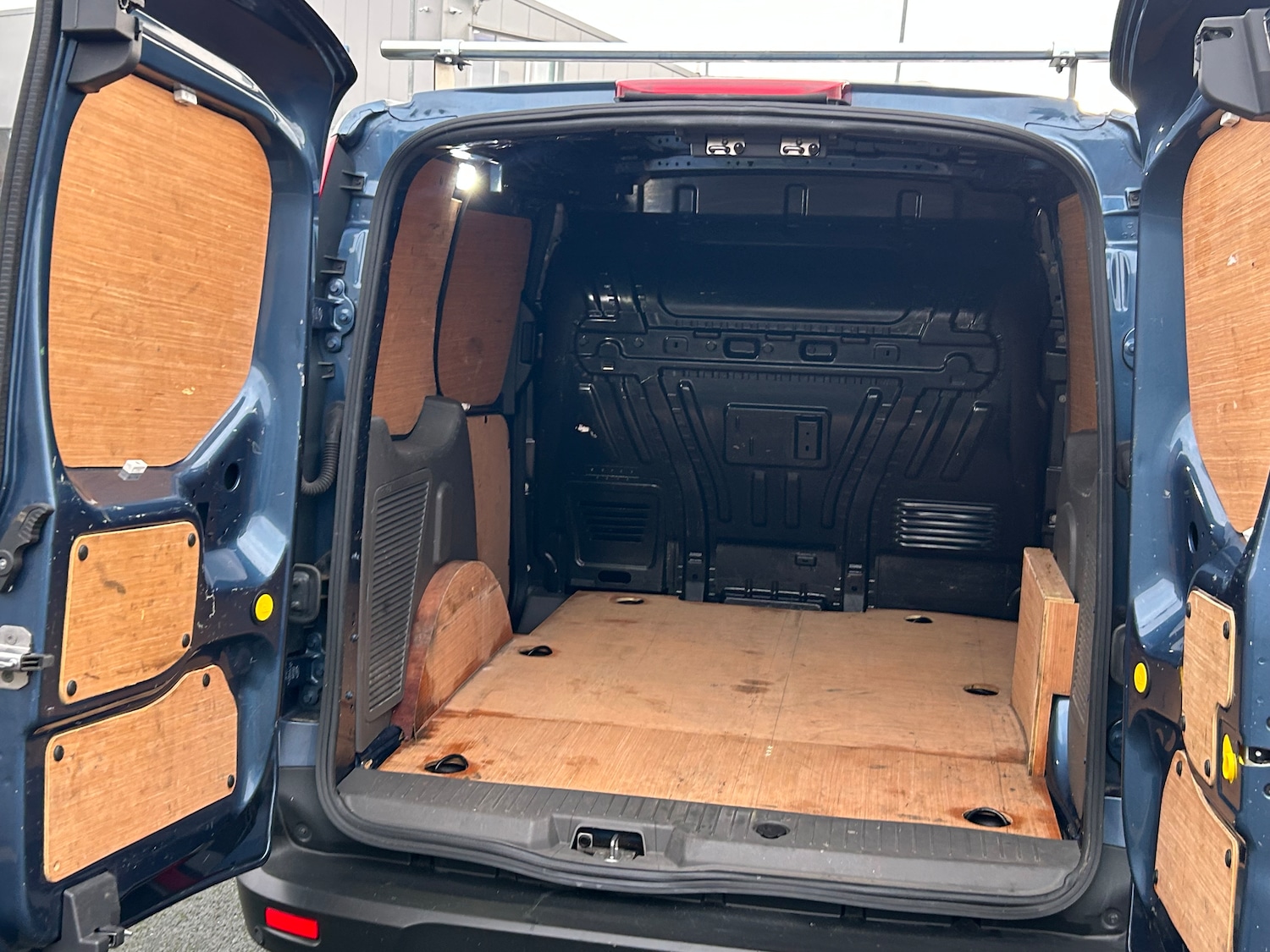 Used Ford Transit Connect 2020 for sale - 76516033: Photo 13