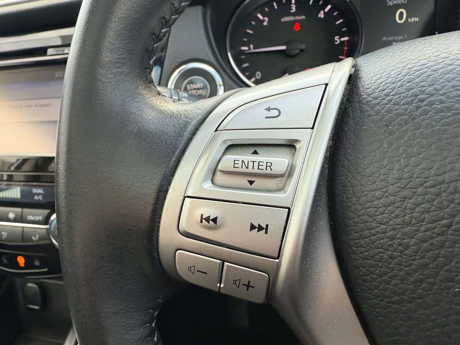 Used Nissan Qashqai 2017 for sale - 76245891: Photo 23