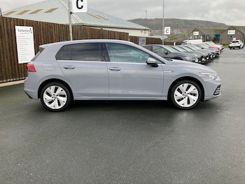 Used Volkswagen Golf 2021 for sale - 76436747: Photo