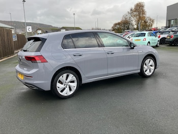 Used Volkswagen Golf 2021 for sale - 76436747: Photo