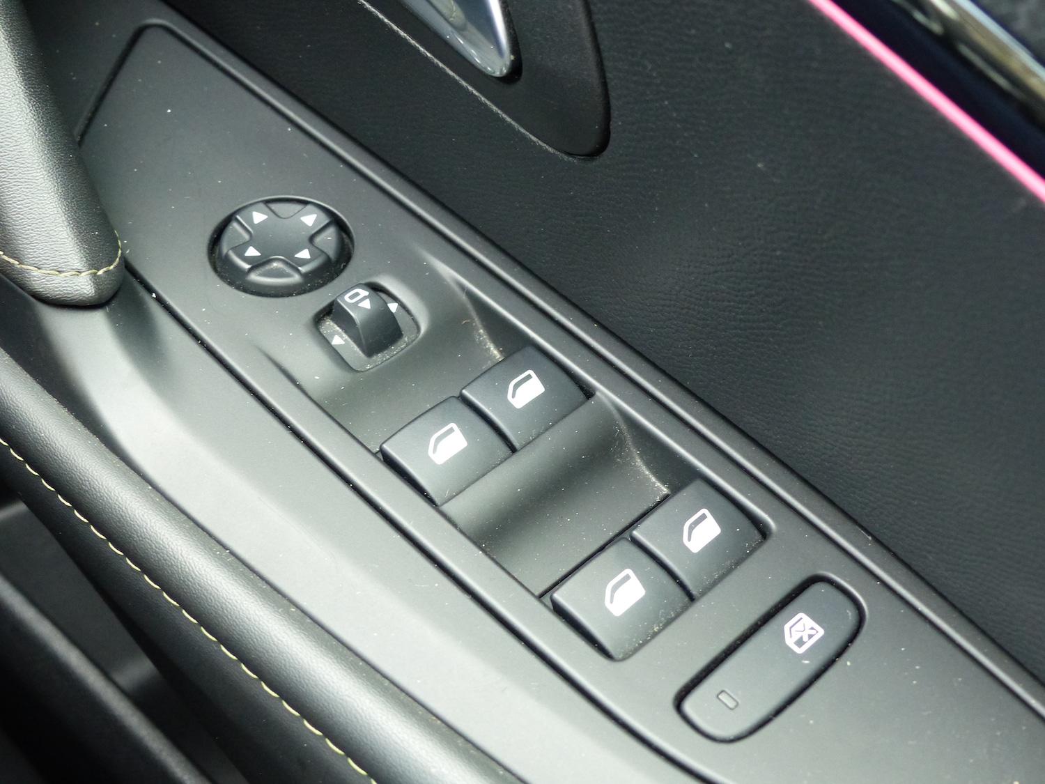 Used Peugeot 208 2021 for sale - 76077388: Photo 17