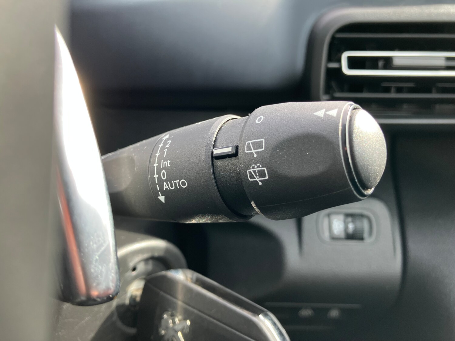 Used Peugeot Rifter 2020 for sale - 75705187: Photo 27