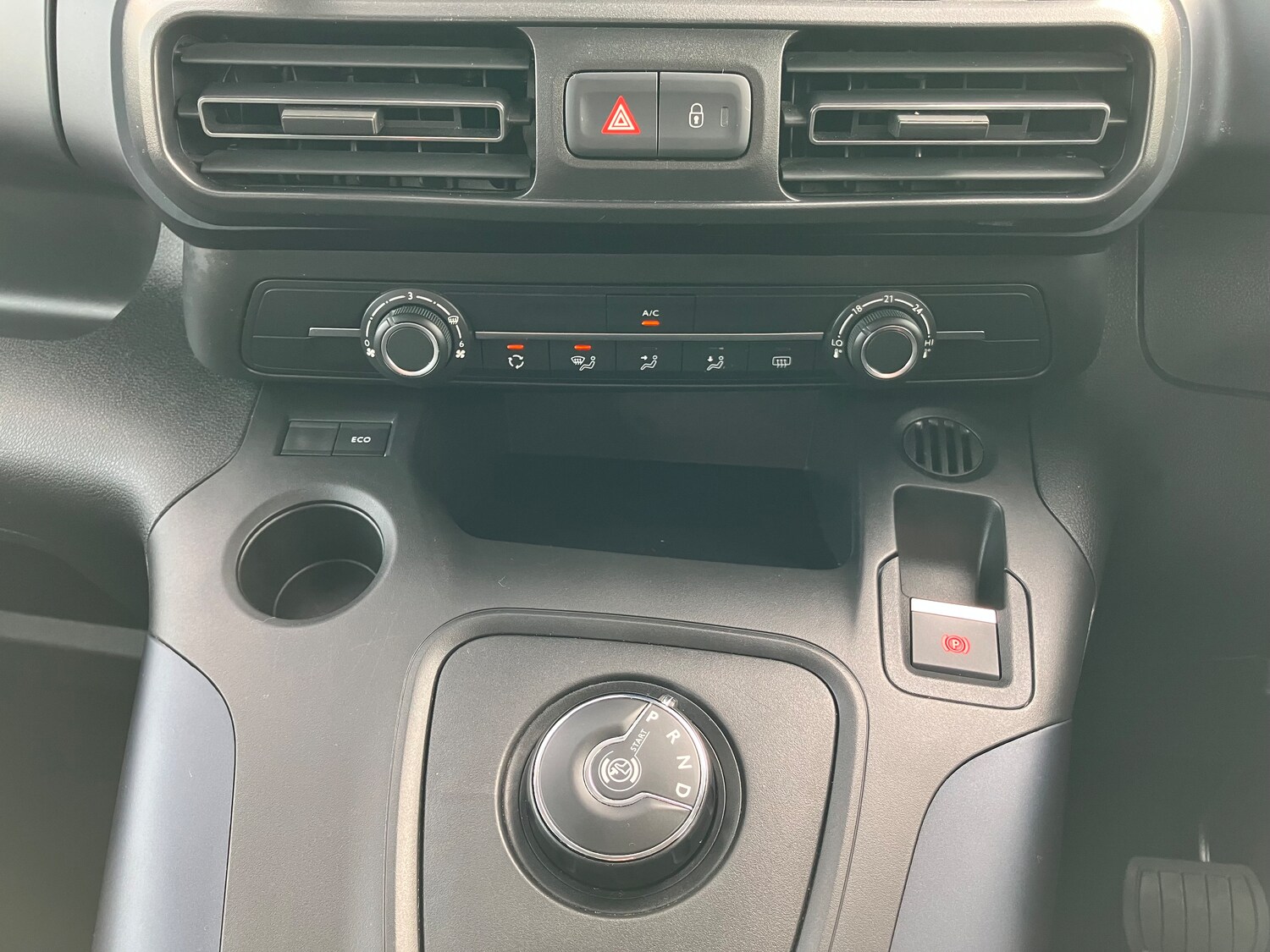 Used Peugeot Rifter 2020 for sale - 75705187: Photo 28