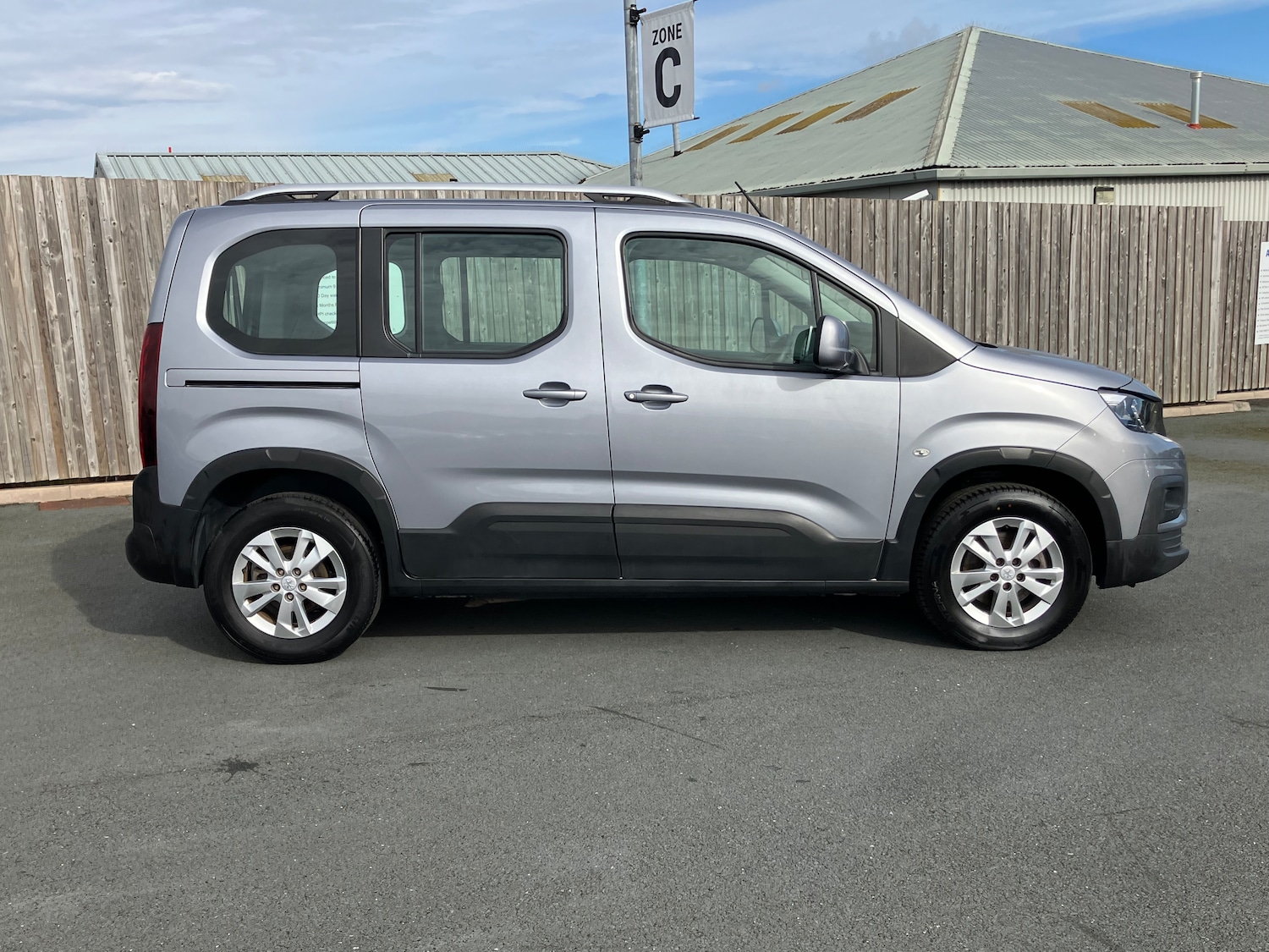 Used Peugeot Rifter 2020 for sale - 75705187: Photo 4