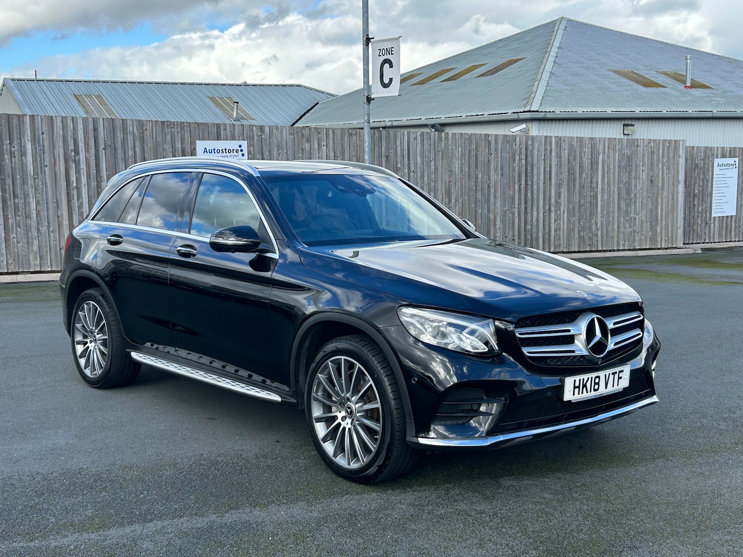 Used Mercedes-Benz GLC 2018 for sale - 75681332: Photo 2