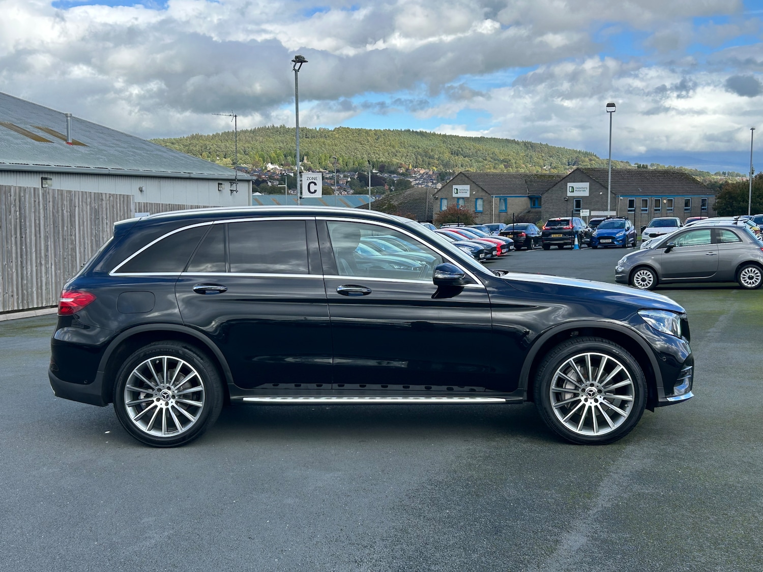 Used Mercedes-Benz GLC 2018 for sale - 75681332: Photo 3