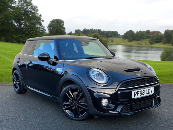 Used MINI Hatch 2018 for sale - 74291041: Photo 1