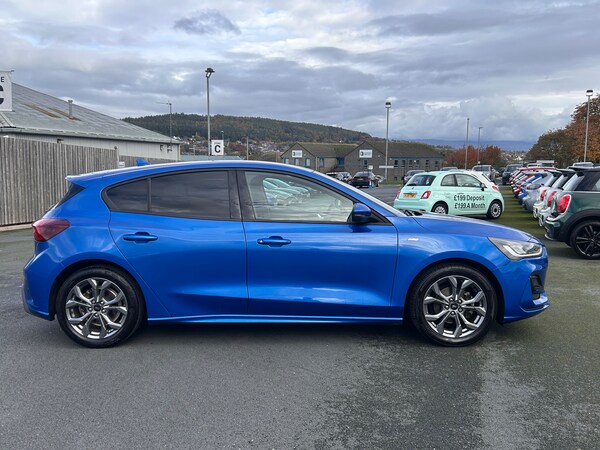 Used Ford Focus 2023 for sale - 76245892: Photo 3