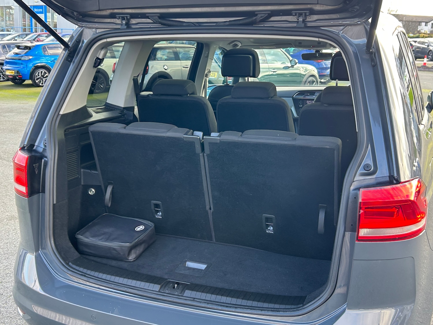 Used Volkswagen Touran 2021 for sale - 76245885: Photo 15