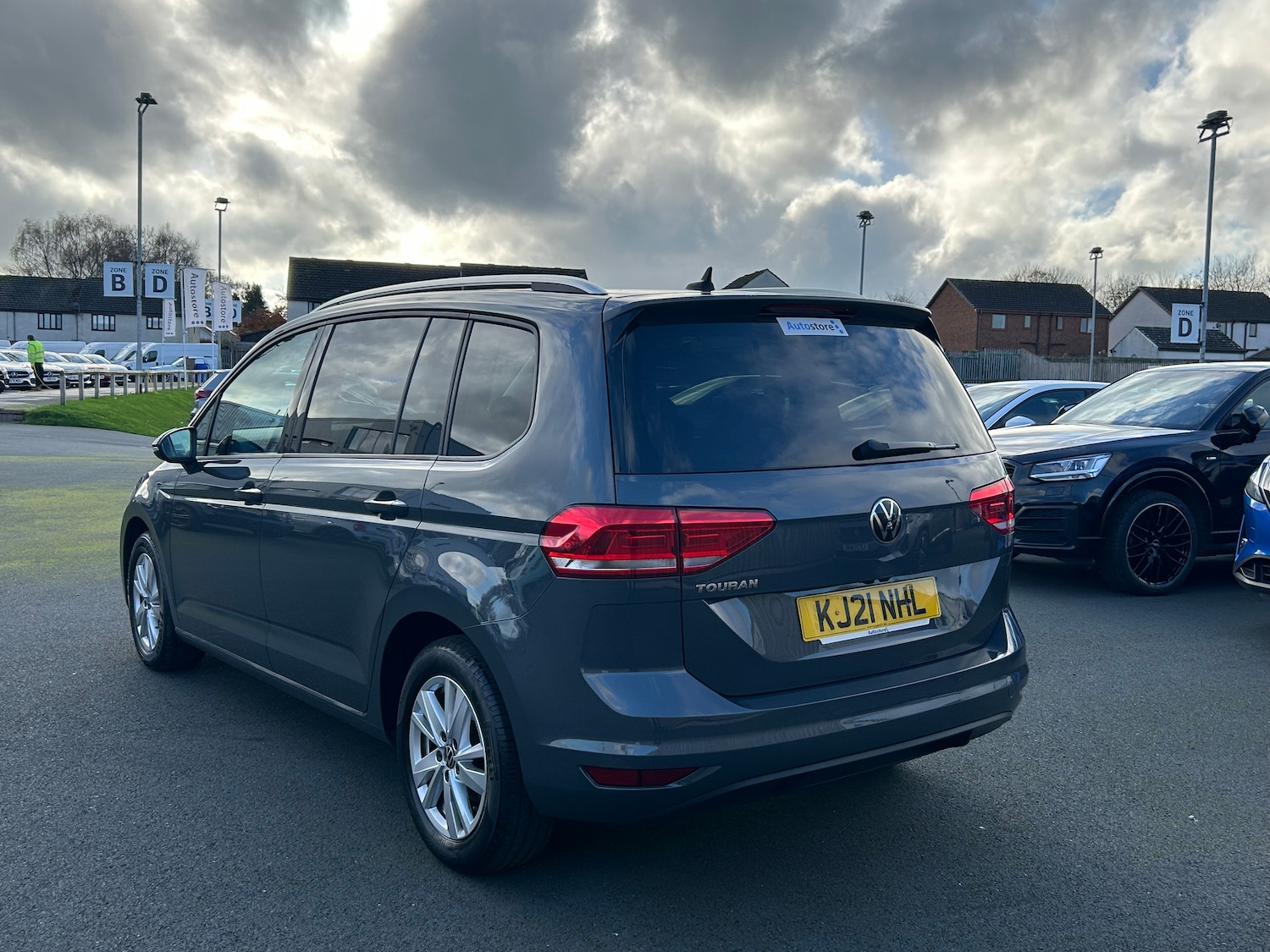 Used Volkswagen Touran 2021 for sale - 76245885: Photo 4