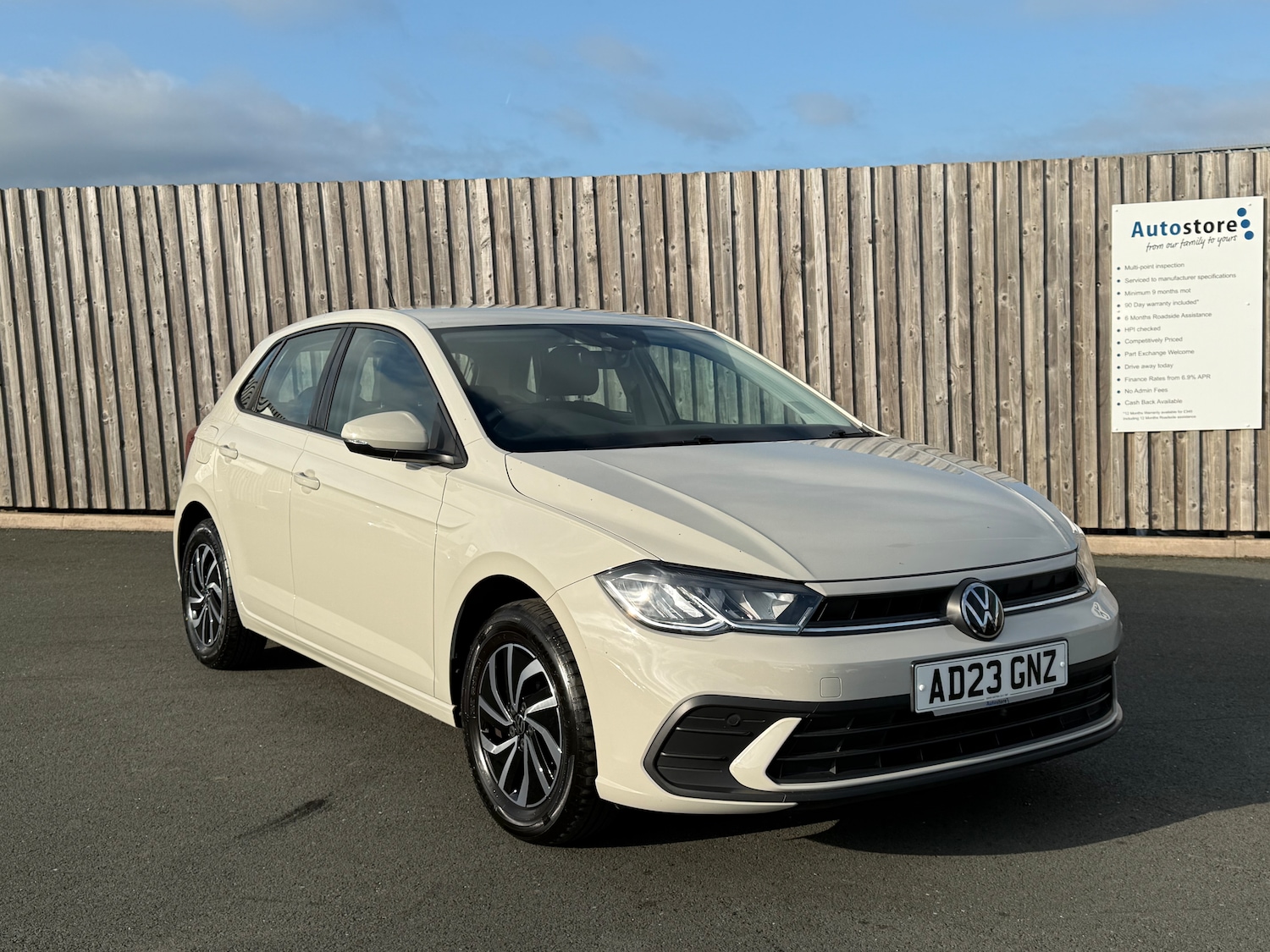 Used Volkswagen Polo 2023 for sale - 76288233: Photo 1