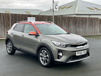 Used Kia Stonic 2019 for sale - 76288258: Photo 2